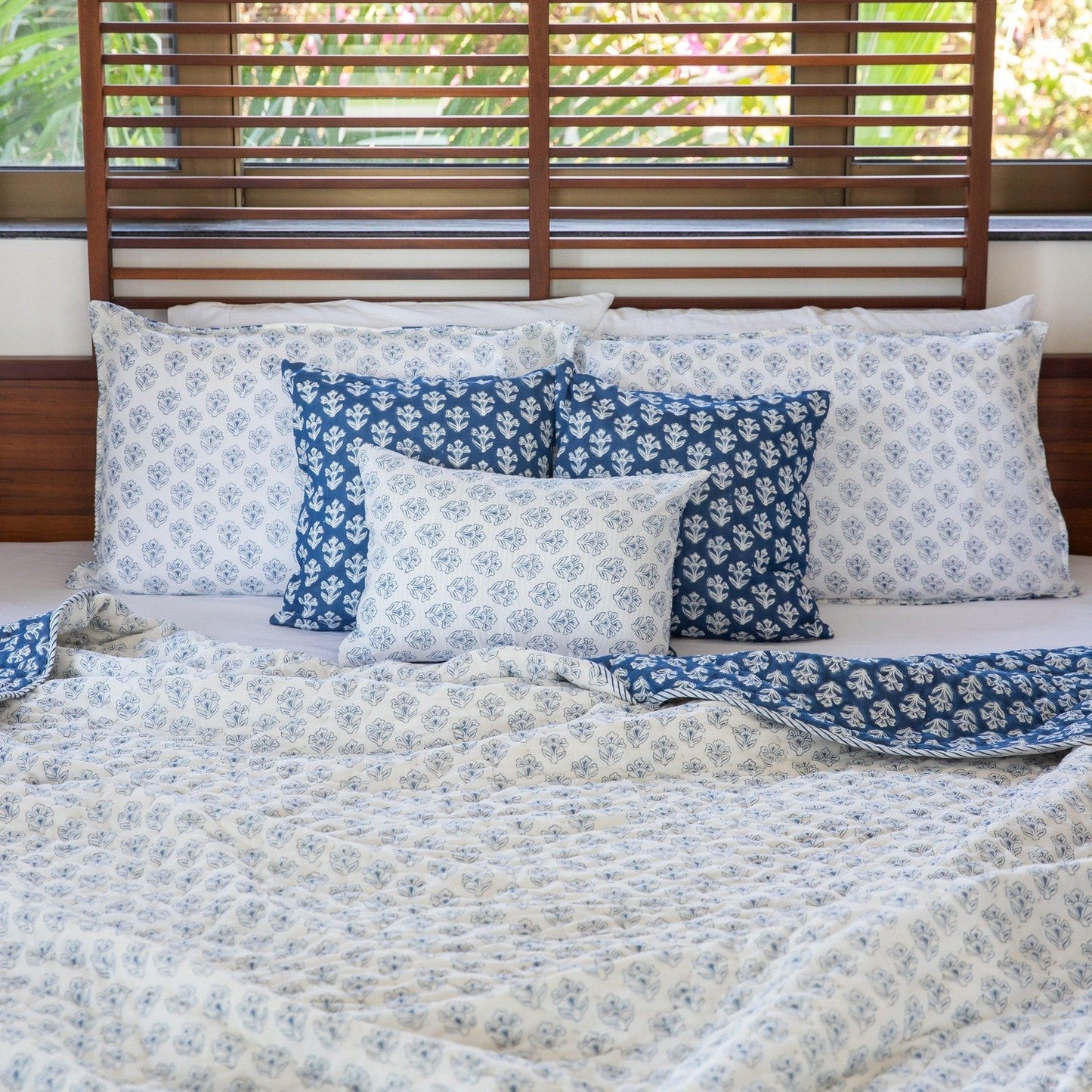 Indigo Harmony Handmade Kantha Stitch Queen Quilt Set